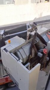 Bayrampaşa'da CNC makinesi indirme çalışması - İstanbul, Öz Yavuzlar Vinç