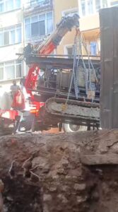 Fatih Balat'ta forekazik makinesi çıkarma çalışması - İstanbul, Öz Yavuzlar Vinç
