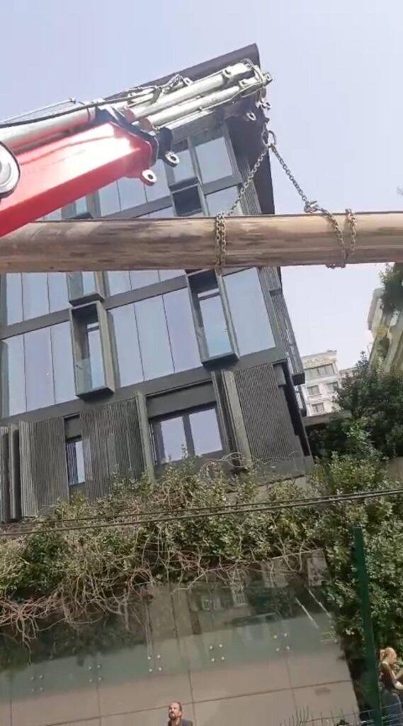 Taksim'de forekazik makinesi aparatları taşıma - İstanbul, Öz Yavuzlar Vinç